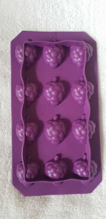 Foremka silikonowa do lodu czekolady pralin winogrona 12 szt.