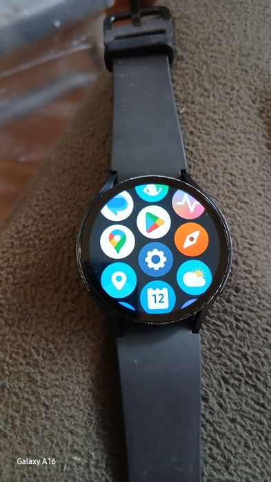 Смарт-часы samsung watch 6 NFC всё работает кошелёк тоже