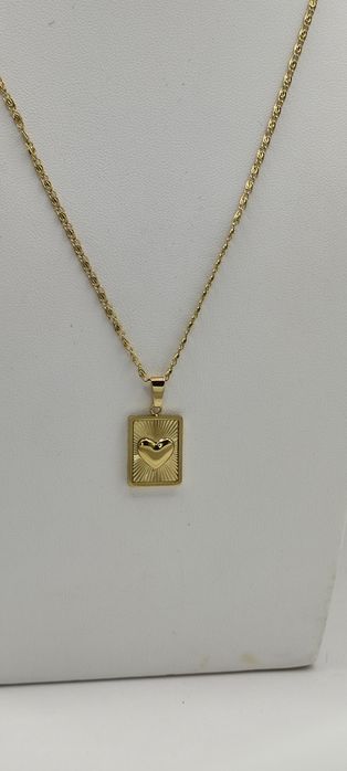 Celebrytka stal chirurgiczna