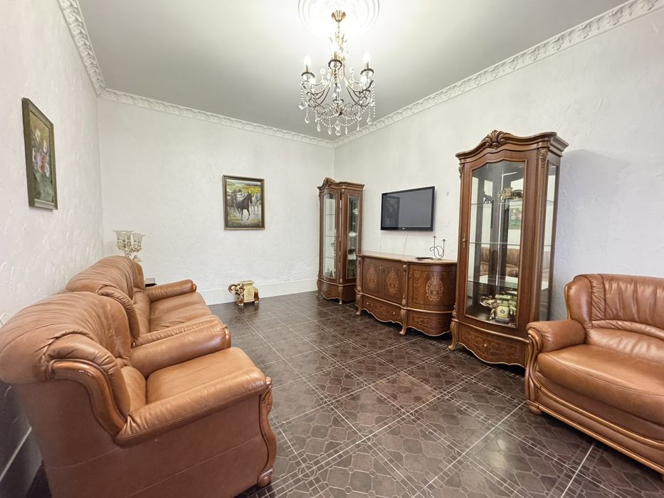 Оренда Будинку Черёмушки гараж двір теплий будинок