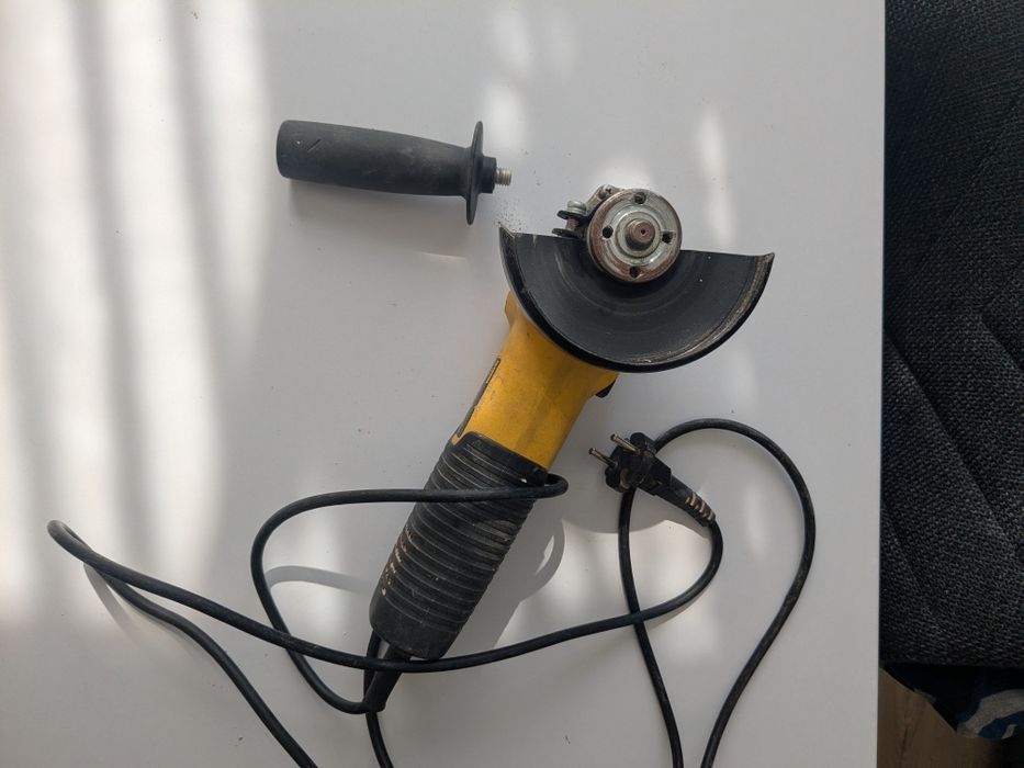 Болгарка Stanley STGS7115 710Вт 115мм