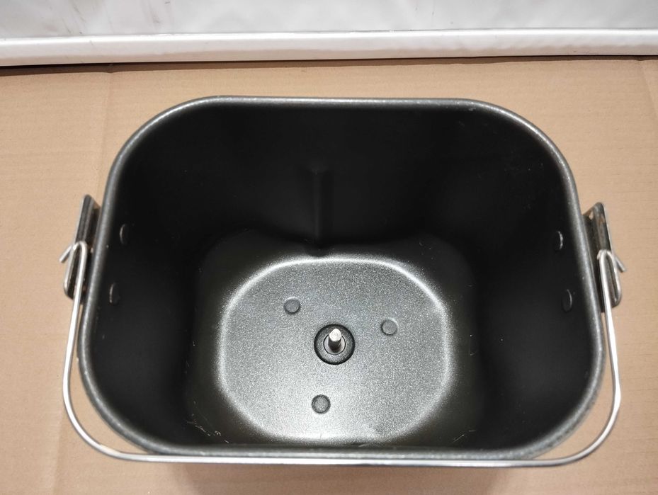 Cuba máquina de fazer pão  com a Pá