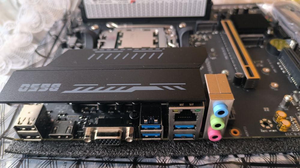 Комплет Ryzen 5 7500f, AM5 B650m, 32gb ddr5 6000mhz