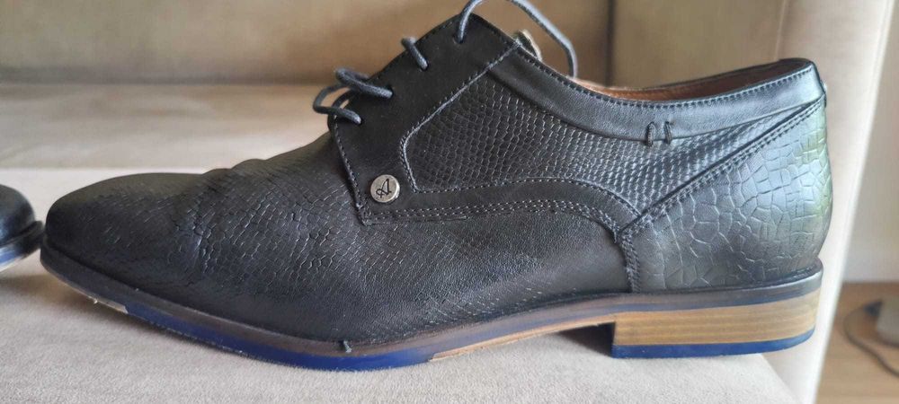 Sapatos Australian tam. 43 em excelente estado, como novos
