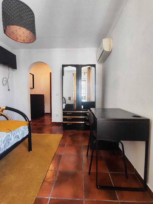 Quarto para alugar a 10min da Escola Secundária Andre de Gouveia Évora