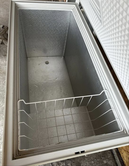 Продам морозильну ларь