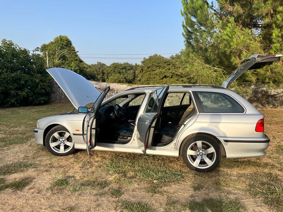 BMW 525d Touring E39 (05/2000) – Nacional | Pele | Teto de Abrir | IUC Antigo
