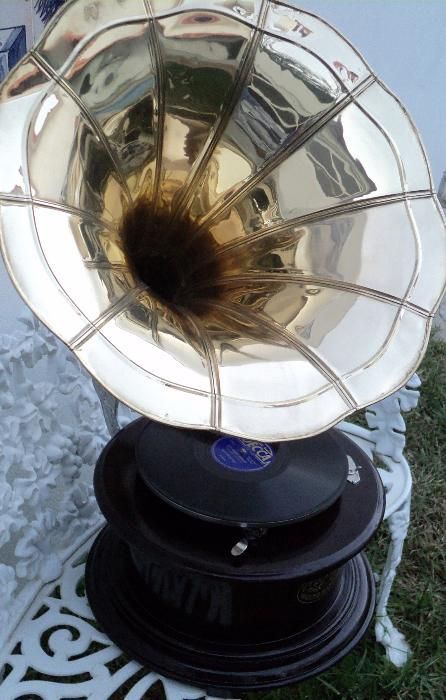 Record player with bell, gramophone64575276386433123