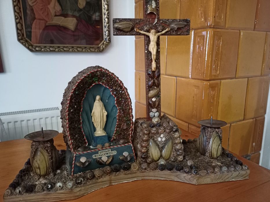 Prl dewocjonalia, krzyż , świecznik Pamiątką Niepokalanów 48×40