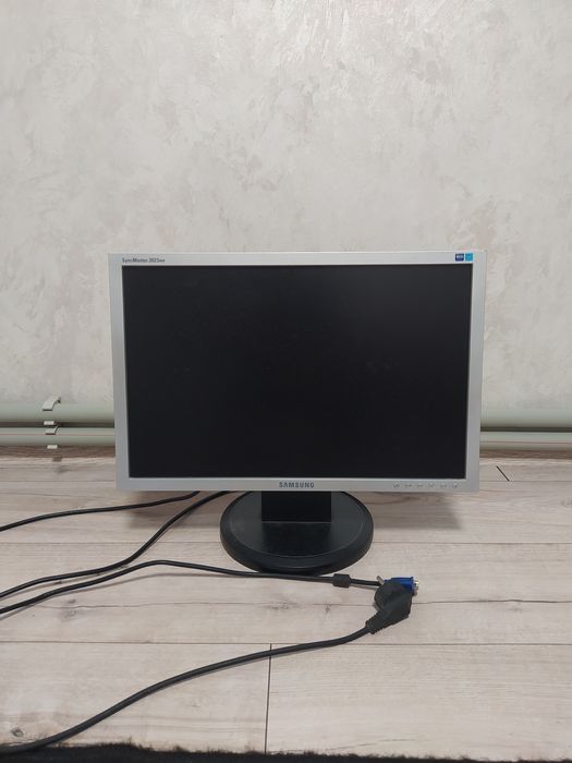 Монітор Самсунг SyncMaster2023nw