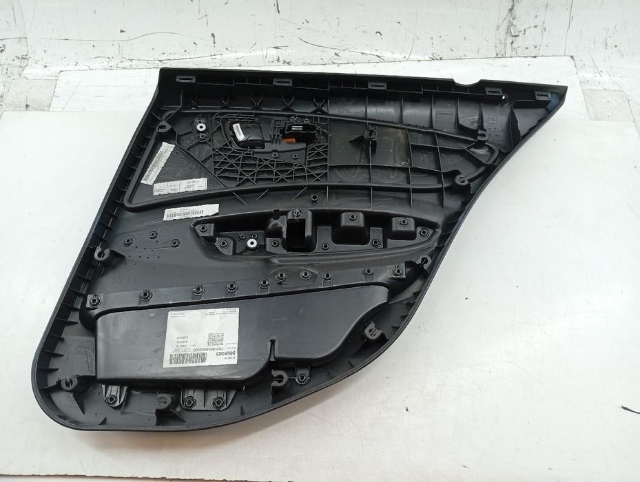 Quartela de porta trás esquerda - BMW 1 (E87) | 03 - 13