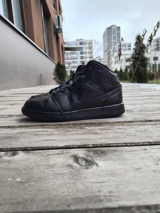 Кросівки джордан. Кросівки. Шкіряні кросівки (високі) Jordan