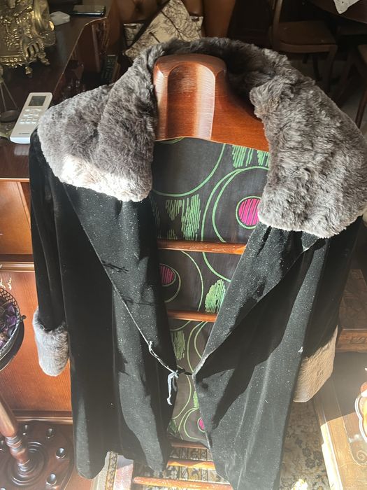 Roupa de perfil gótico e/ou vintage