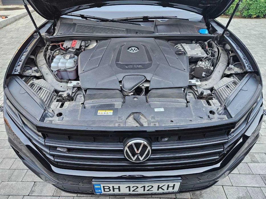 Volkswagen Touareg 2021 VIN WVGZZZCRZND008040 фото оголошення 8 з 15
