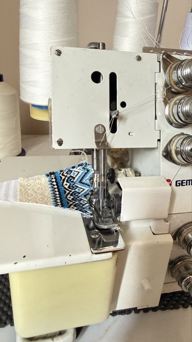 Оверлок на 5 ниток, пʼятиниточний оверлок робочий