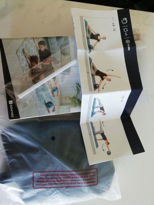 Bola de pilates e banda elástica*