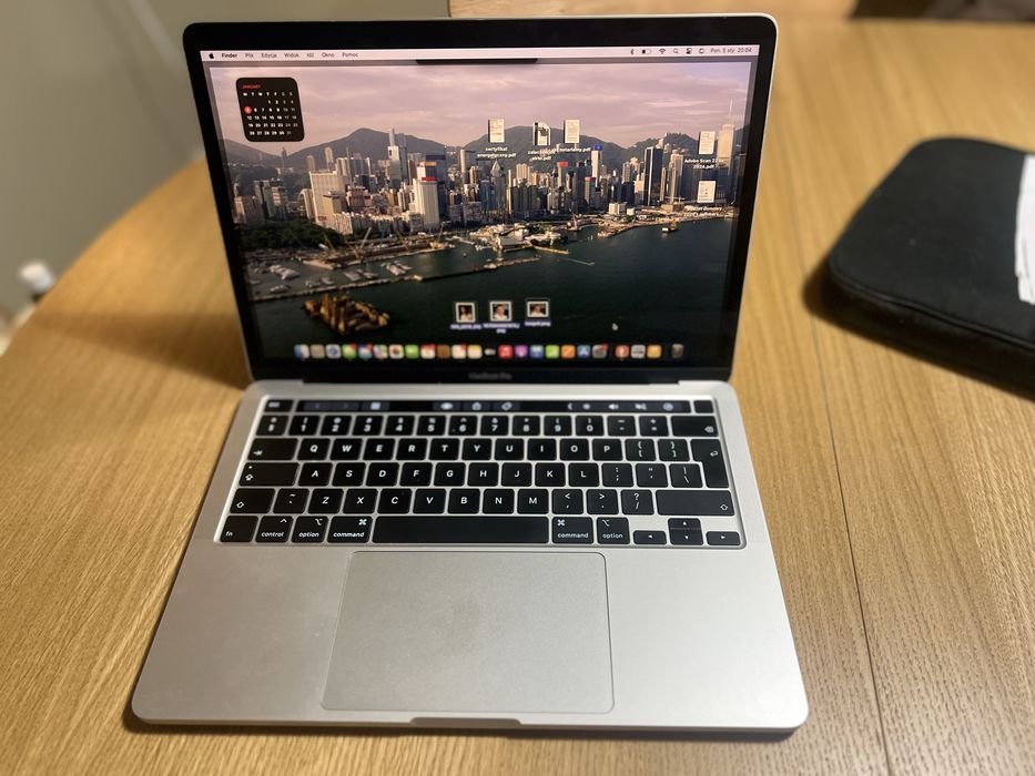MacBook Pro 13 (2020) | Intel i5 | 8GB RAM | 256GB SSD | Touch Bar
