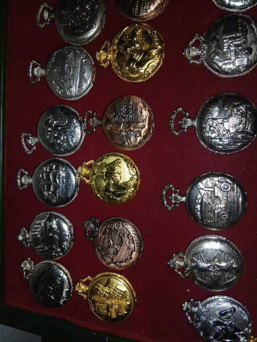 Coleção 30 relogio bolso  240 €