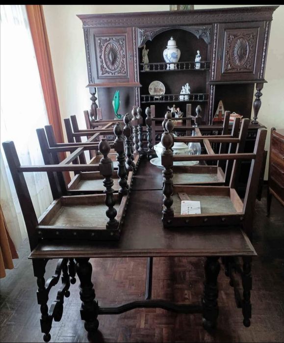 Mobilia de sala de jantar.