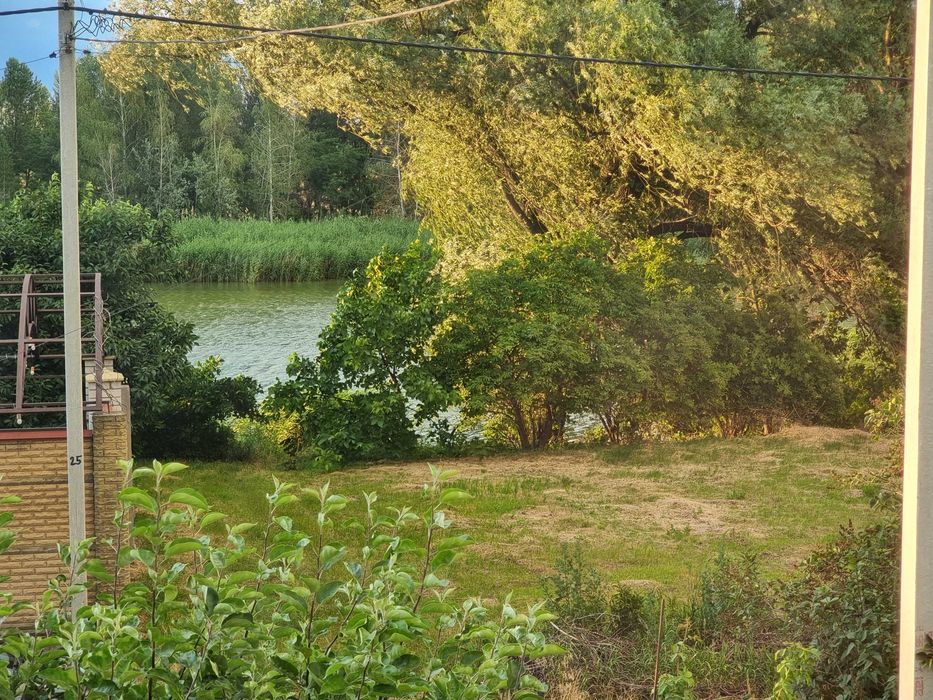 Будинок біля озера, с. Слобода Черкаського району