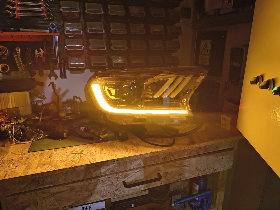 Lampy LED Przednie Mustang Style Ford Ranger 2015-23