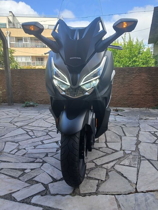Honda Forza 350 cc com 8400 Km