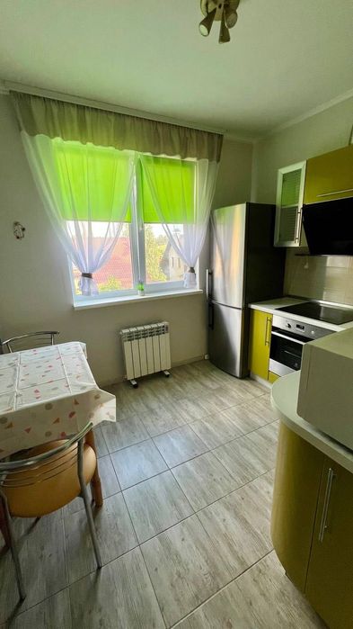 Здам в оренду затишну квартиру з великою балконом-лоджією