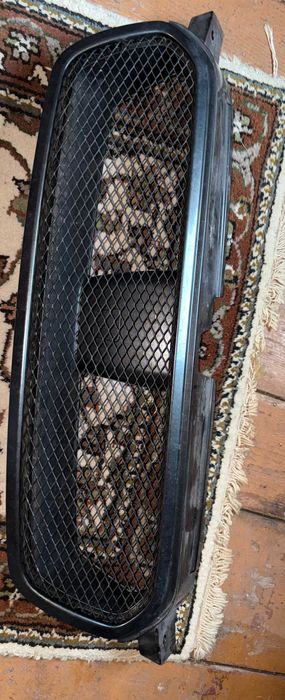Grill Subaru Legacy IV generacji
