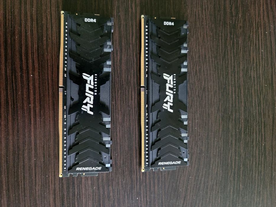 Продам ОП Kingston Fury Renegate 32 Gb 3600 cl16