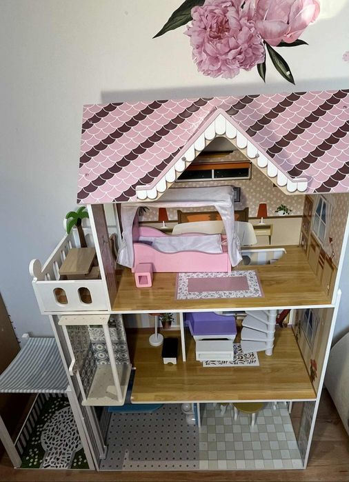 Duży domek dla lalek dla dziewczynki. 120cm