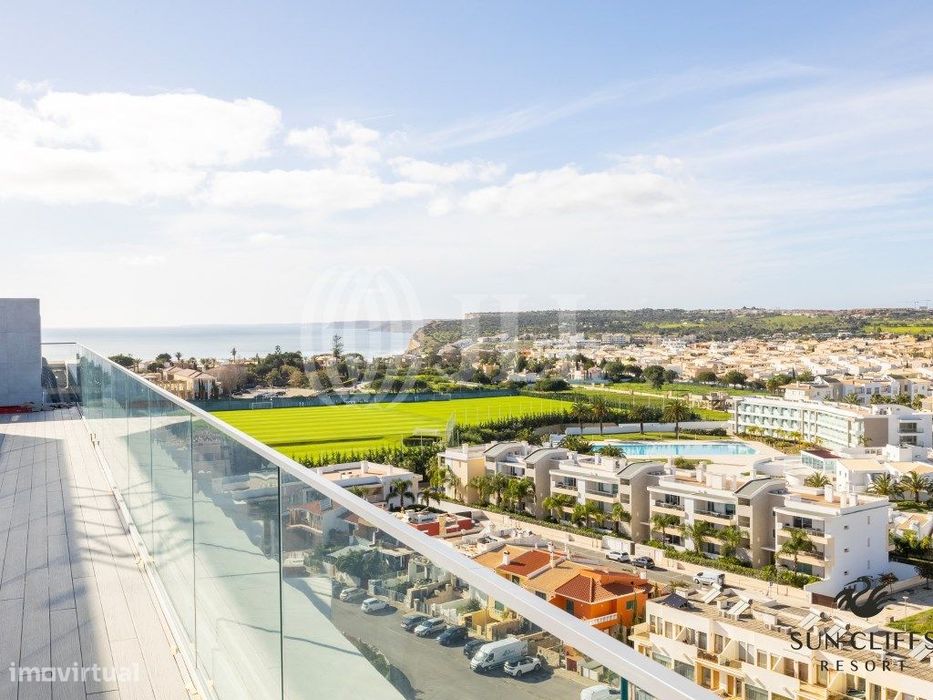 Apartamento T1+1, novo, no Sun Cliffs Resorte, em Lagos, Algarve
