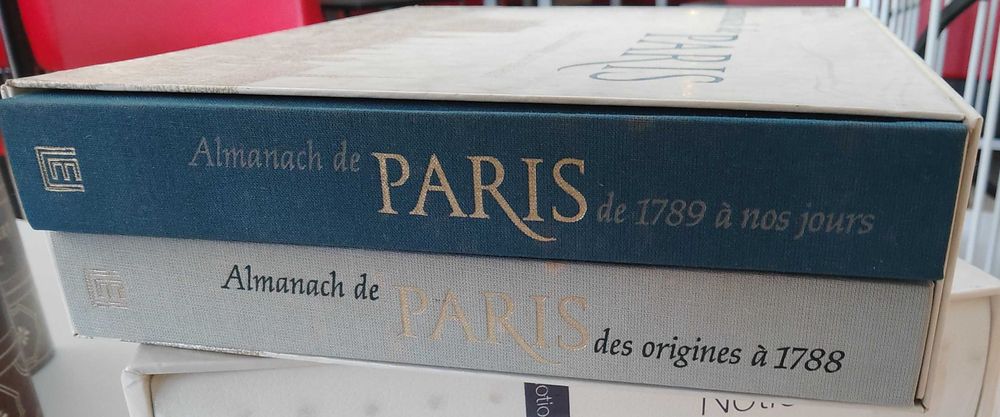 Almanach de Paris (+ titulos da Encyclopaedia Universalis)