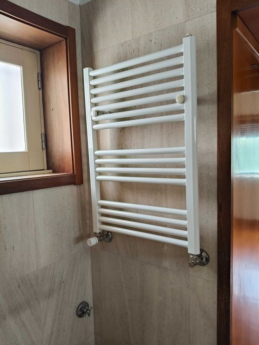 Toalheiro radiador a água quente