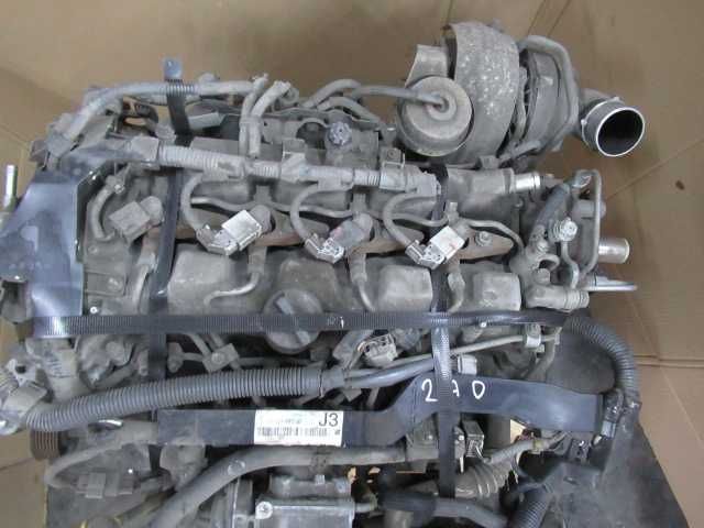 ) TOYOTA VERSO silnik kompletny 2.2d  2AD