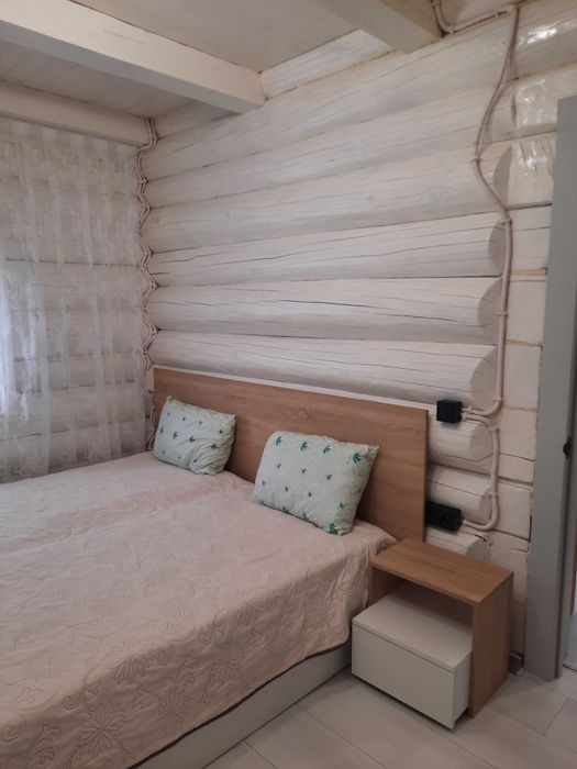 Затишний  будинок у центрі міста подобово посуточно