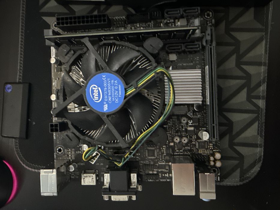 Kit CPU I3-8100 + motherboard h310i asus prime plus r2.0 + ram ddr4 4GB