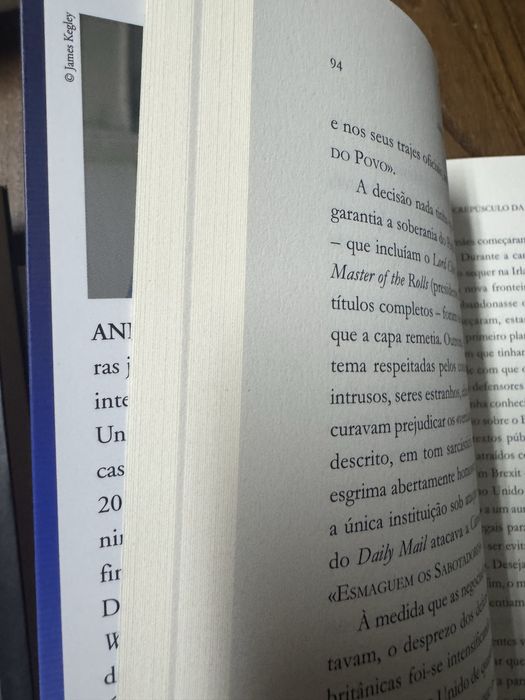 Livro o crepúsculo da democracia