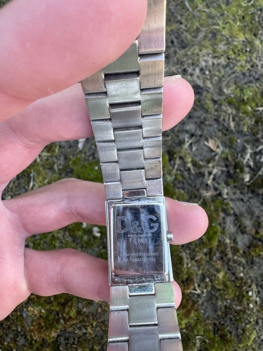 Жіночий годинник Dolce & Gabbana D&G з камінням – модний аксесуар