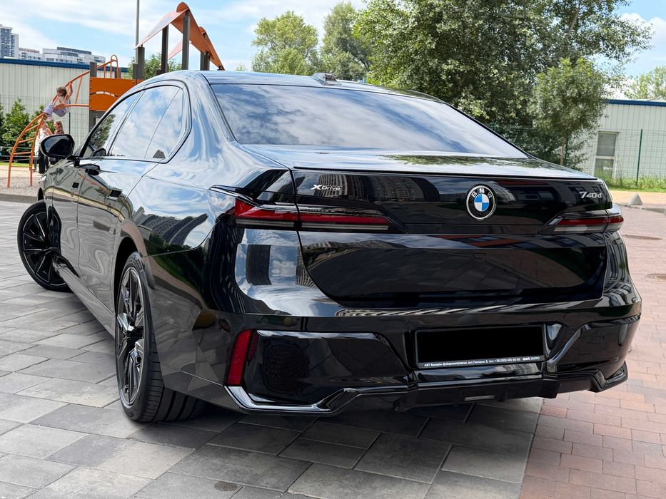 BMW 7 Series 2025 VIN WBA21EJ000CV85143 фото оголошення 2 з 24