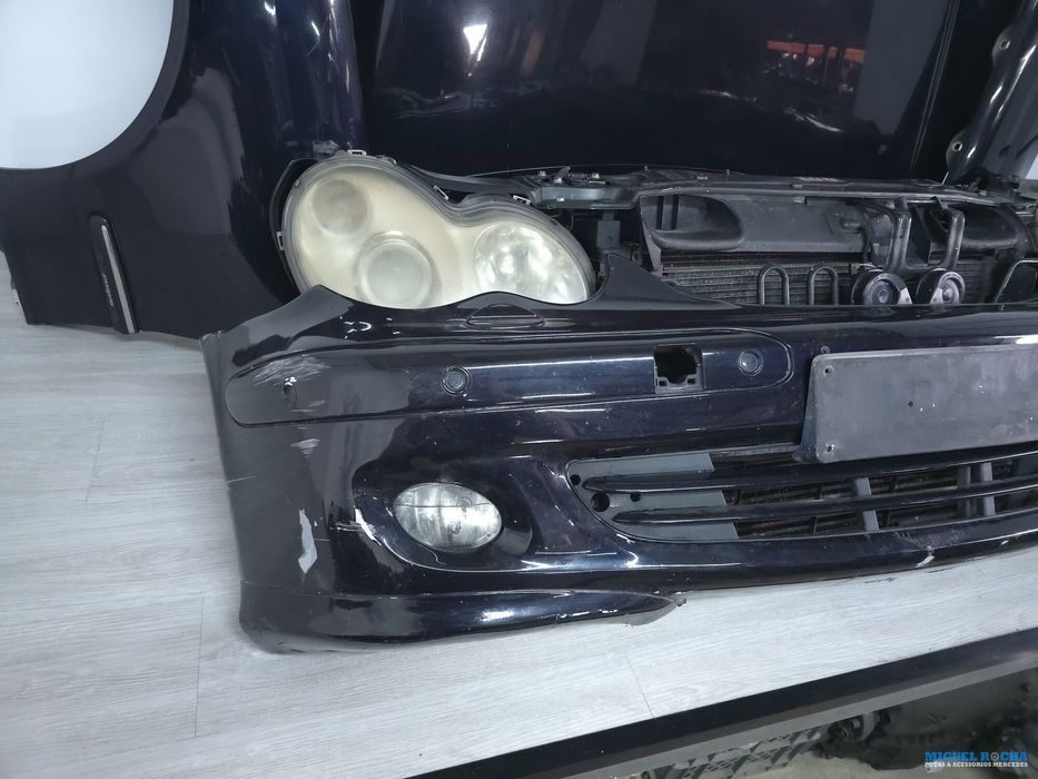 Frente completa com farois Xenon Mercedes Classe C W203