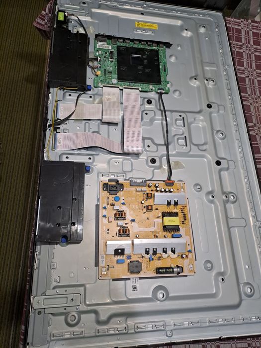 Продам телевизор Samsun QLED TV 49'