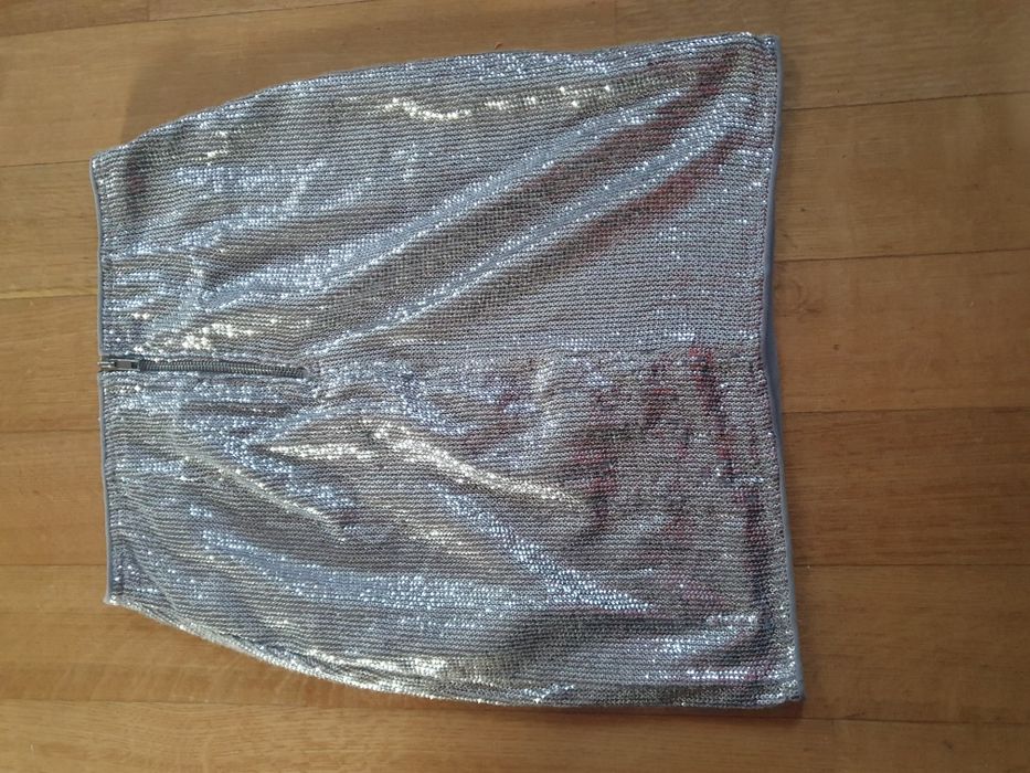 Srebrna spódnica mini z cekinami