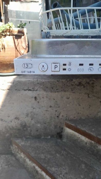 Посудомийні машина Indesit