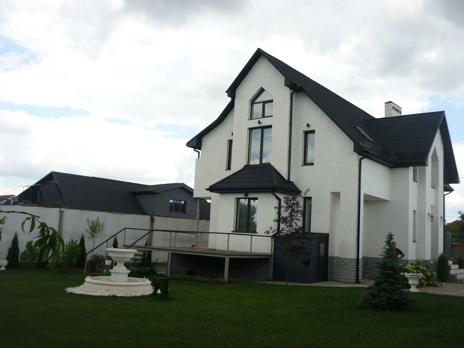 Продаж будинку  вул. Карнавальна р-н БМВ