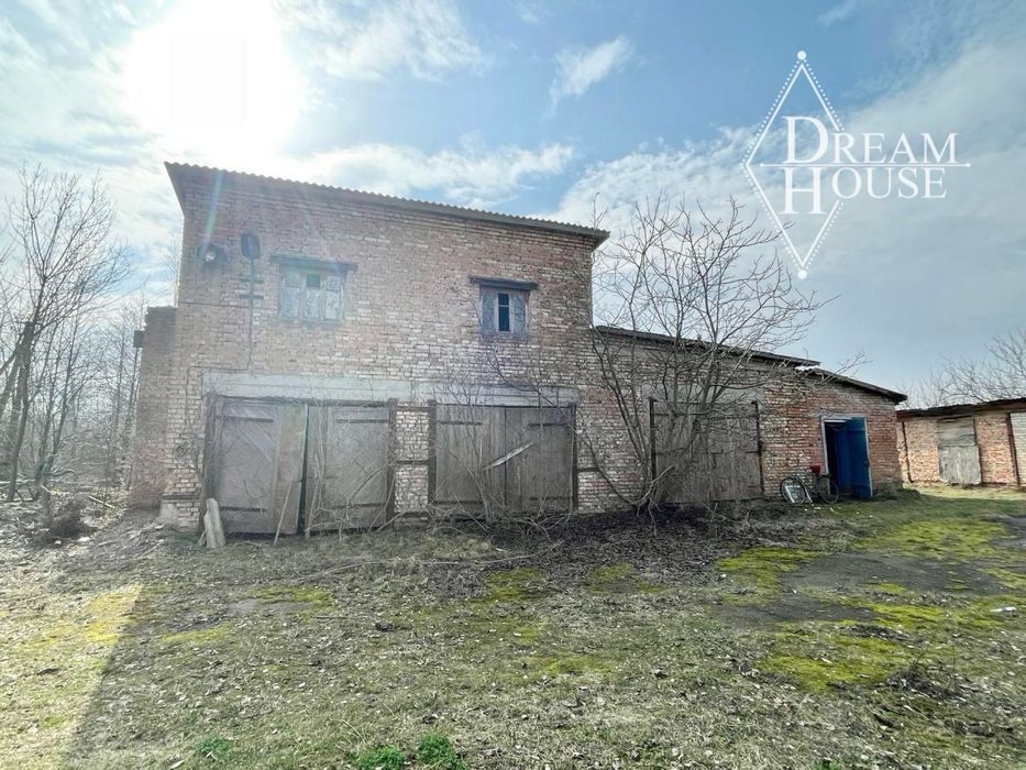 Продаж майногового комплексу