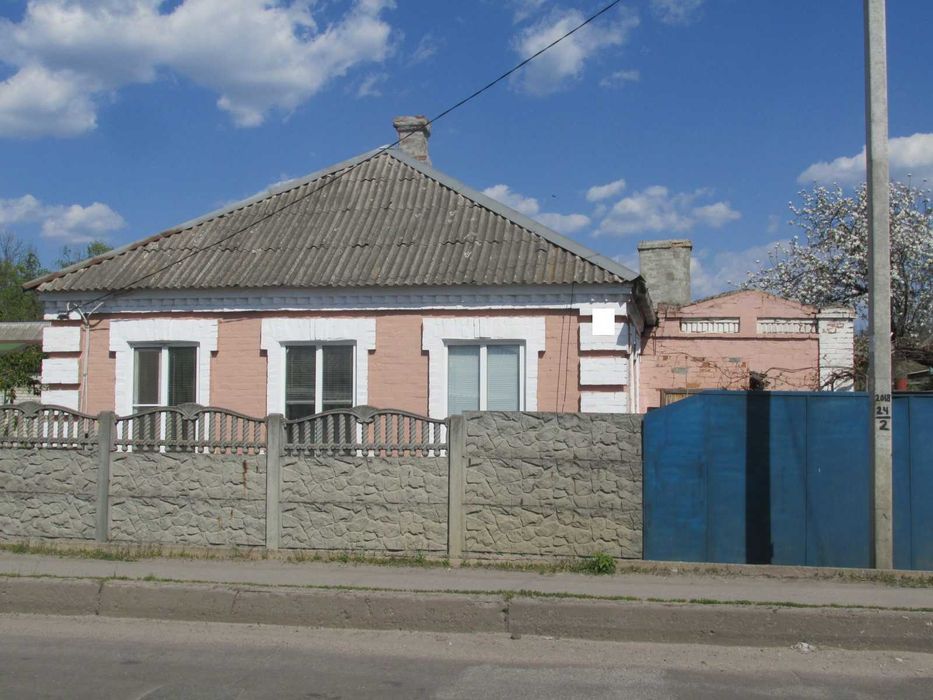 Продам газифікований будинок по вул. Садовій (р-н Бам - Дитяча лікарня)