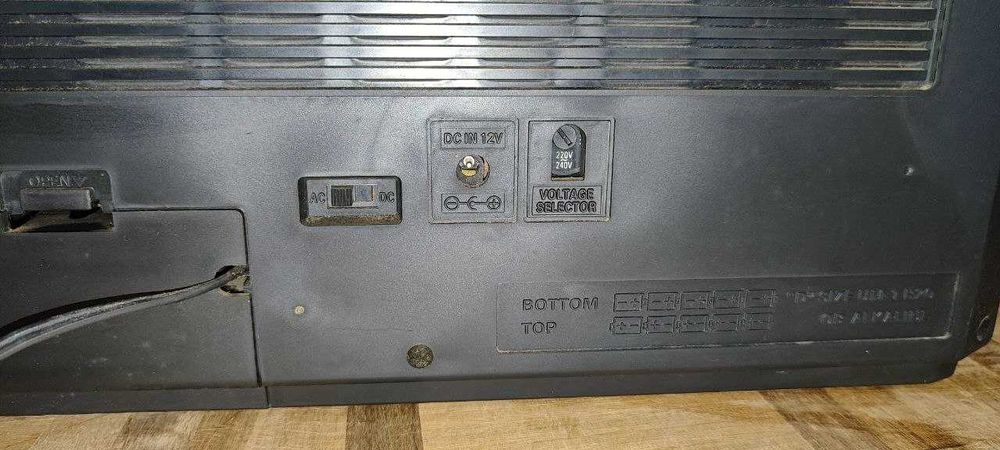 Rádio Vintage Anos 80 LASONIC TRC-935 Raro