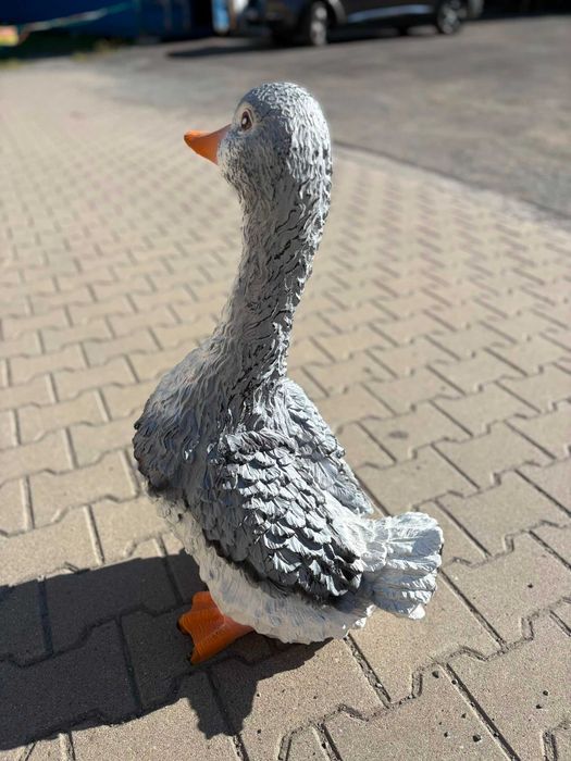 Figura ogrodowa Gęś Szara