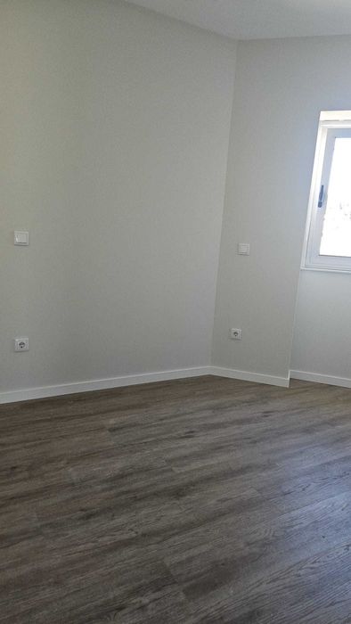 Andar moradia T3 para arrendar em Lobão/ SMFeira
