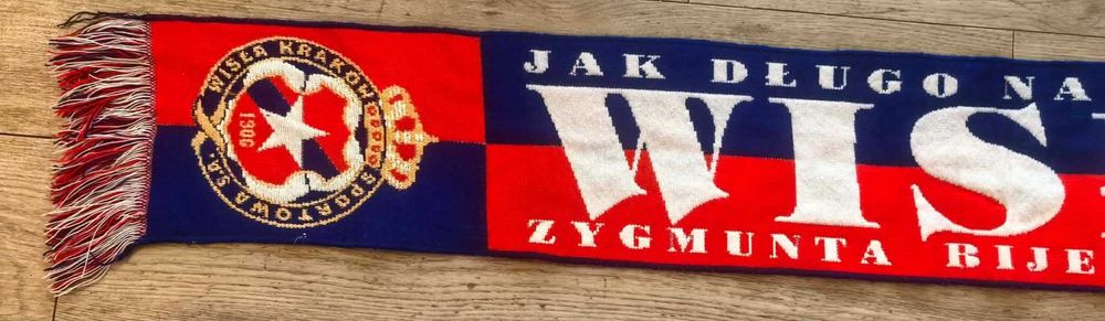 Szalik Wisła Kraków , Tkany - Jak długo na wawelu